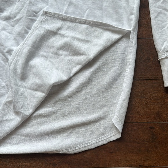 Z Supply V-Neck Weekender - Picture 6 of 7